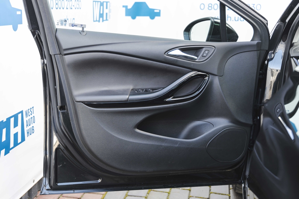 Opel Astra K 2016 фото 15