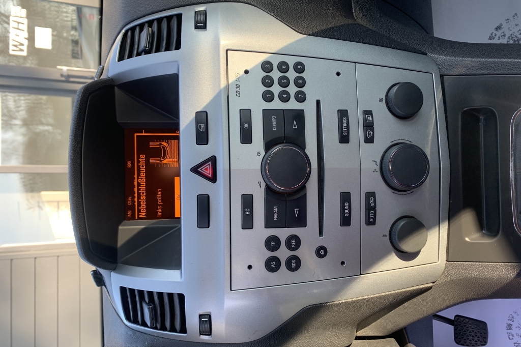 Opel Zafira фото 19