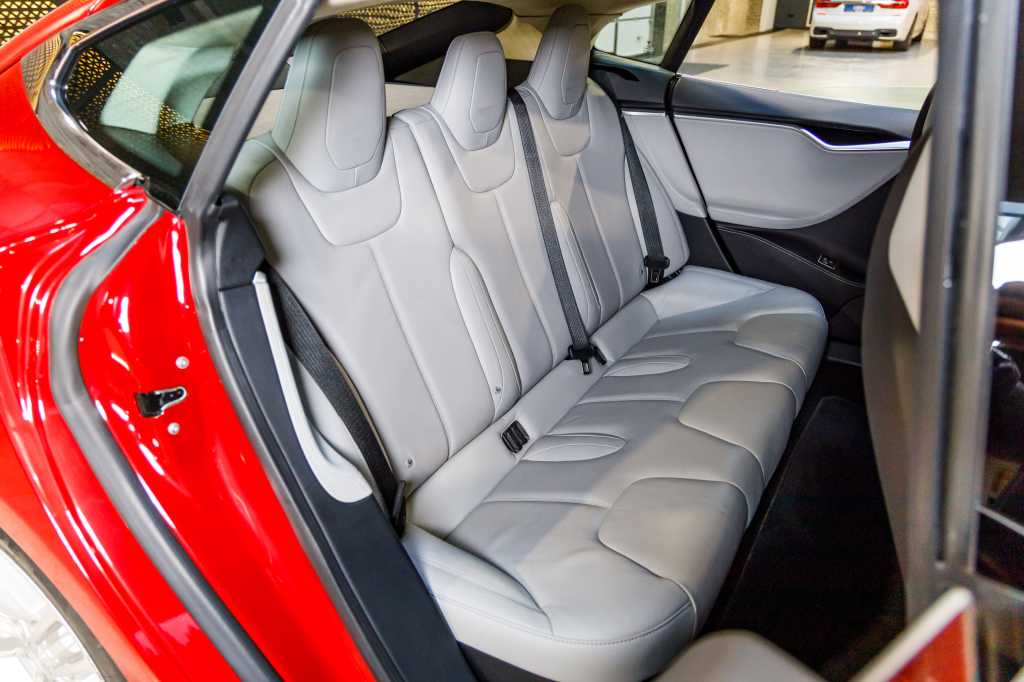 Tesla Model S 70D AWD 2016 фото 14