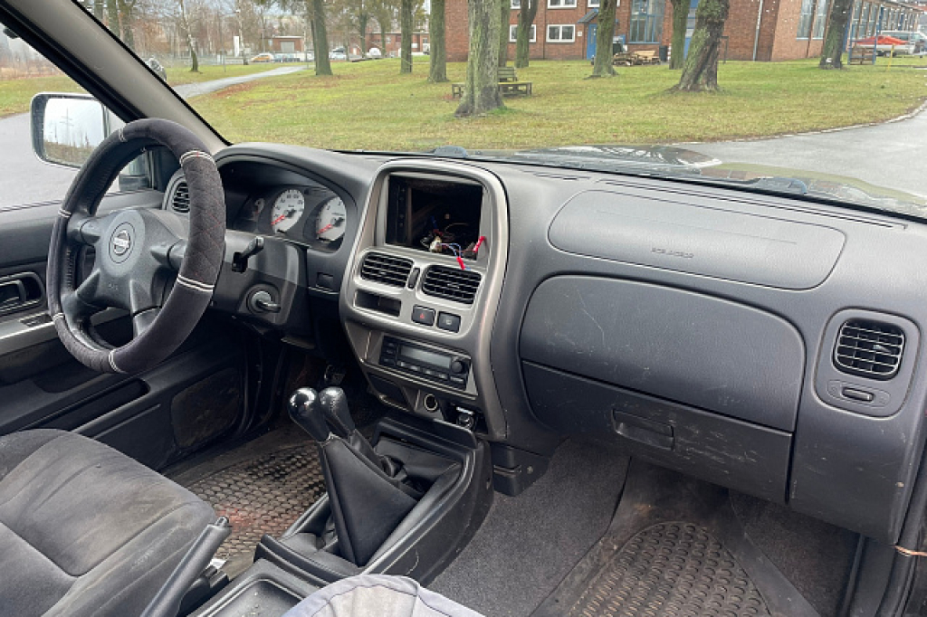 Nissan Pickup 2005 фото 4