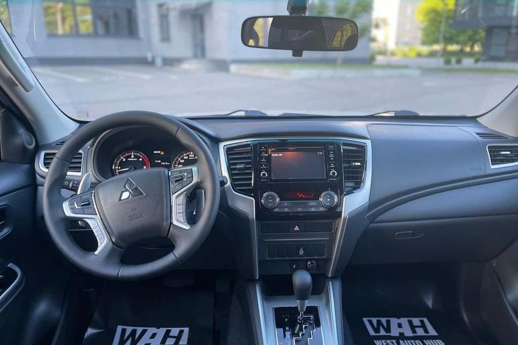 Mitsubishi L 200 2021 фото 7