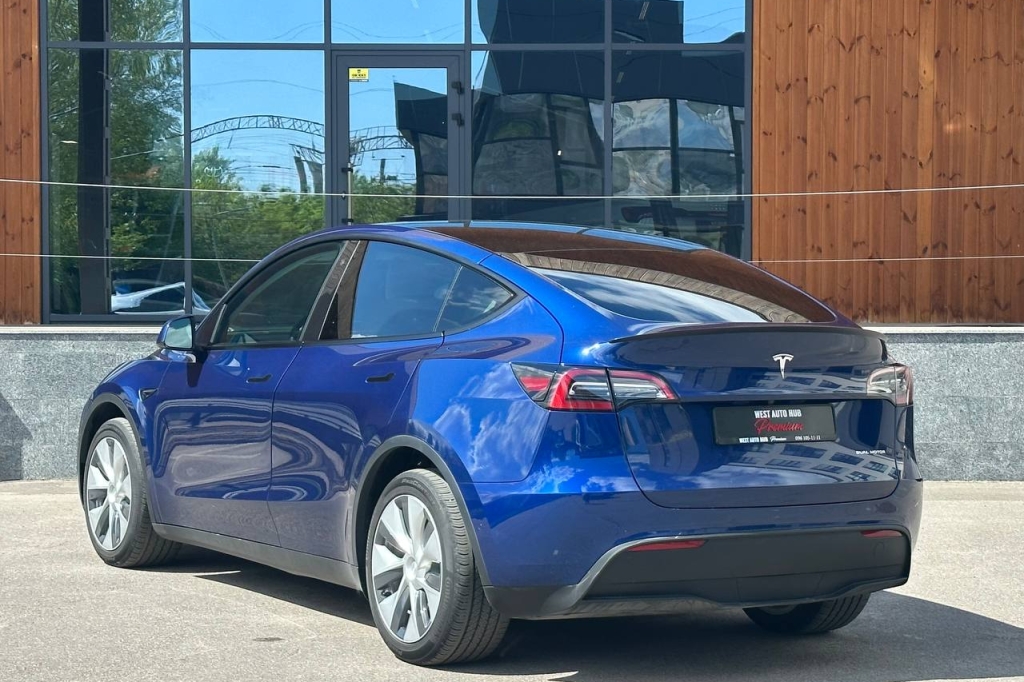 Tesla Model Y Long Range 82 kWh Dual Motor  2021 photo 3