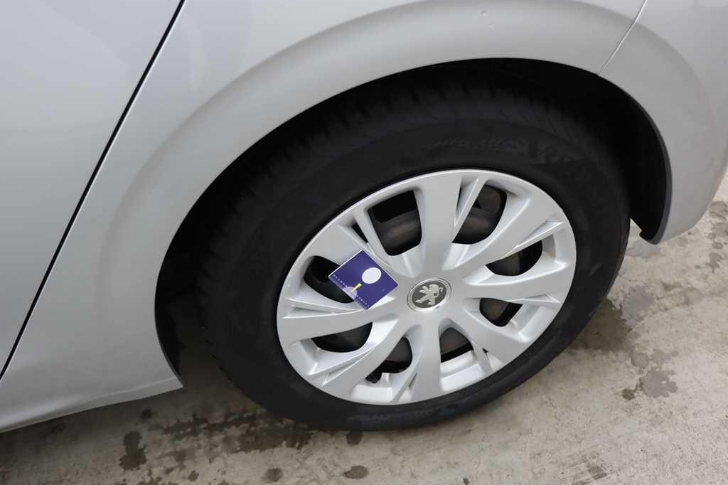 Peugeot 208 2017 photo 28