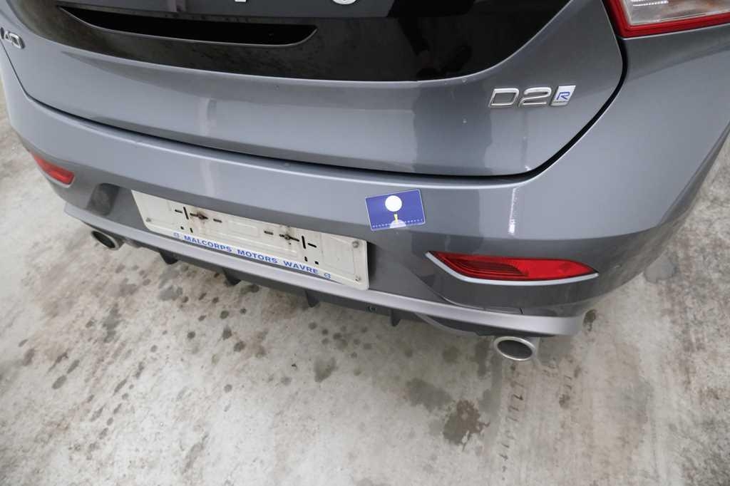 Volvo V40 2017 фото 10