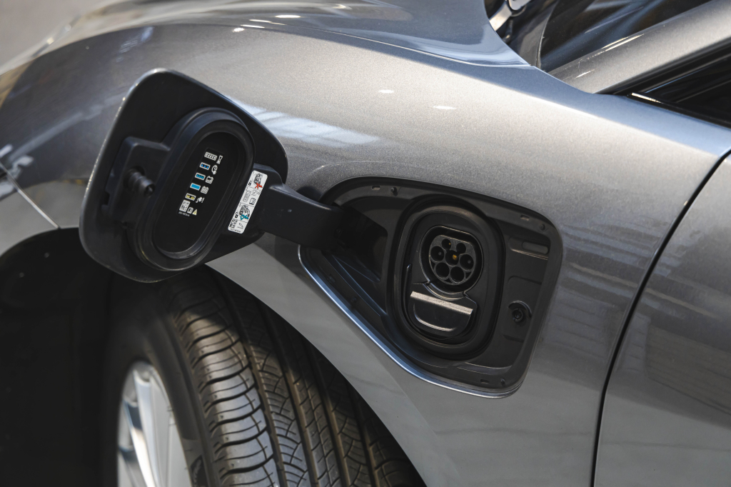 Jaguar I-Pace 2018 фото 10