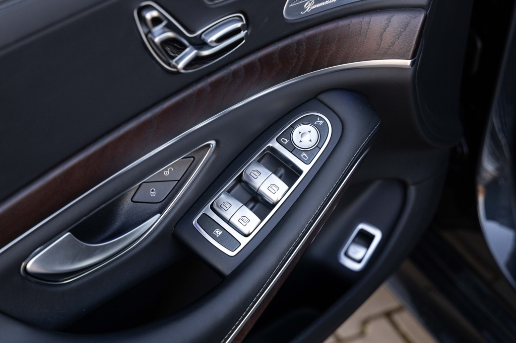 Mercedes-Benz S-Class S400d 2018 фото Mercedes-Benz S-Class S400d 2018 фото 18