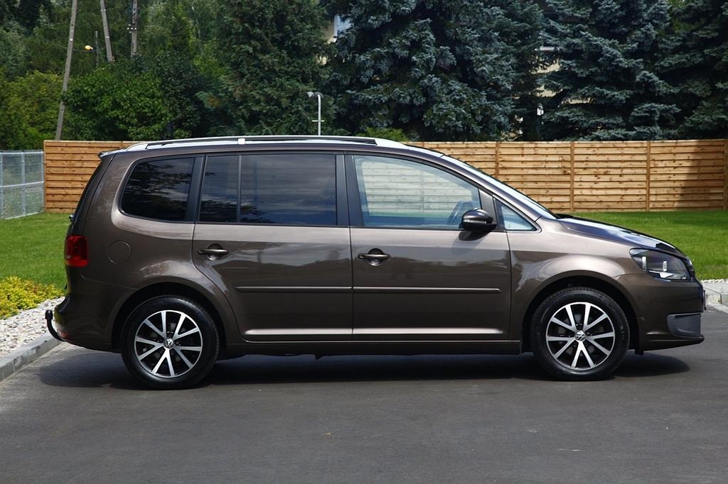 Volkswagen Touran 2010 photo 4