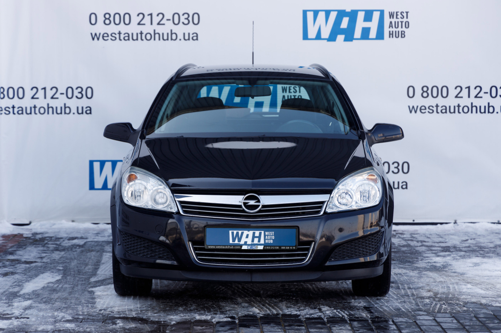 Opel Astra H фото 1