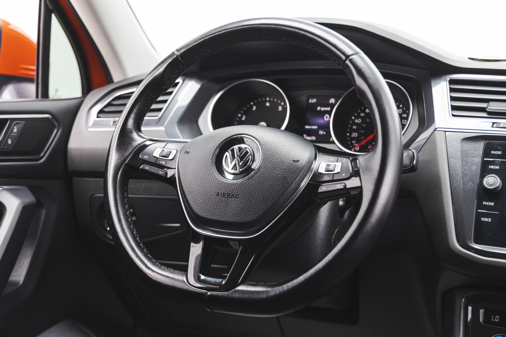 Volkswagen Tiguan SE 2018 photo 20