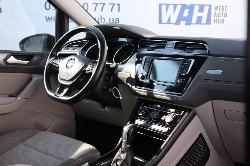 Volkswagen Touran 2016 фото 13