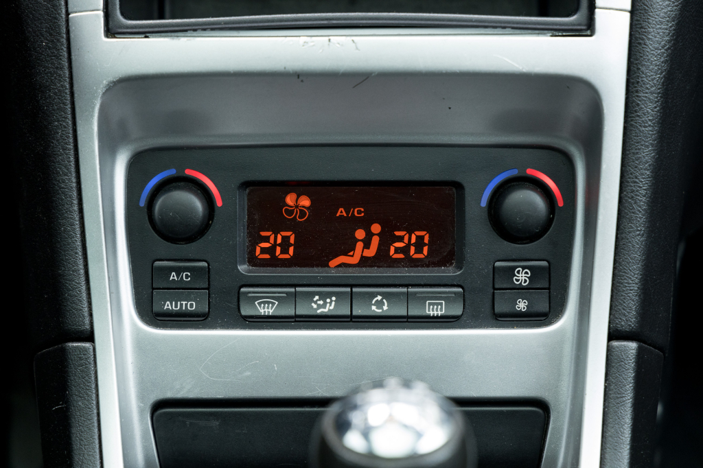 Peugeot 307 SW 2008 photo 18