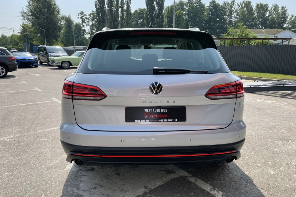 Volkswagen Touareg Silver 3.0TDI 2021 photo 2