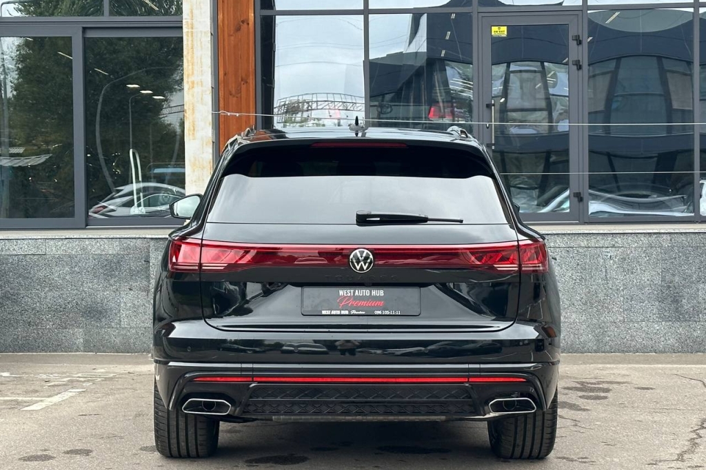 Volkswagen Touareg R-line Platinum 2024 photo 5