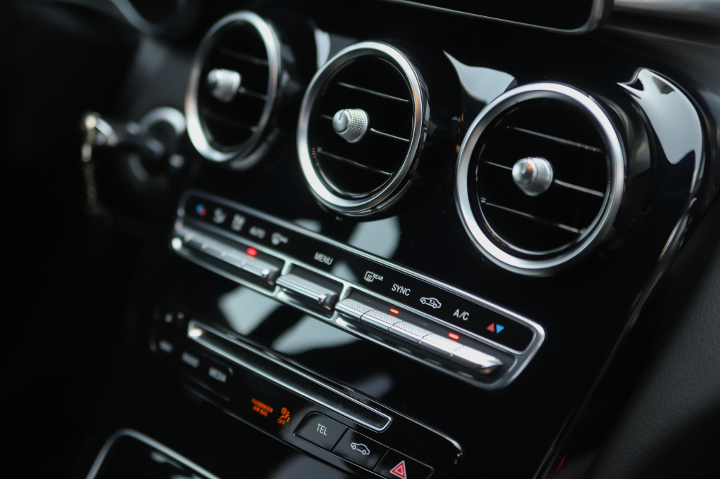 Mercedes-Benz C 200 Avantgarde 2016 photo 39