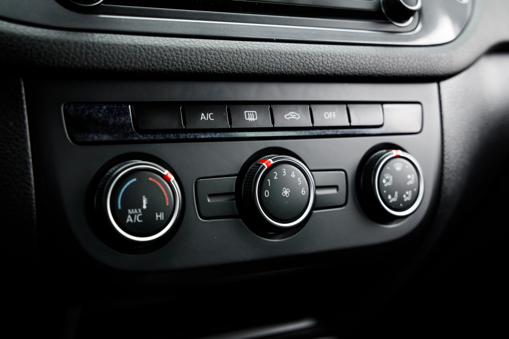 Volkswagen Tiguan S 2017 photo 16