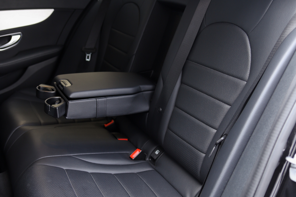 Mercedes-Benz C 200 Avantgarde 2016 photo 19