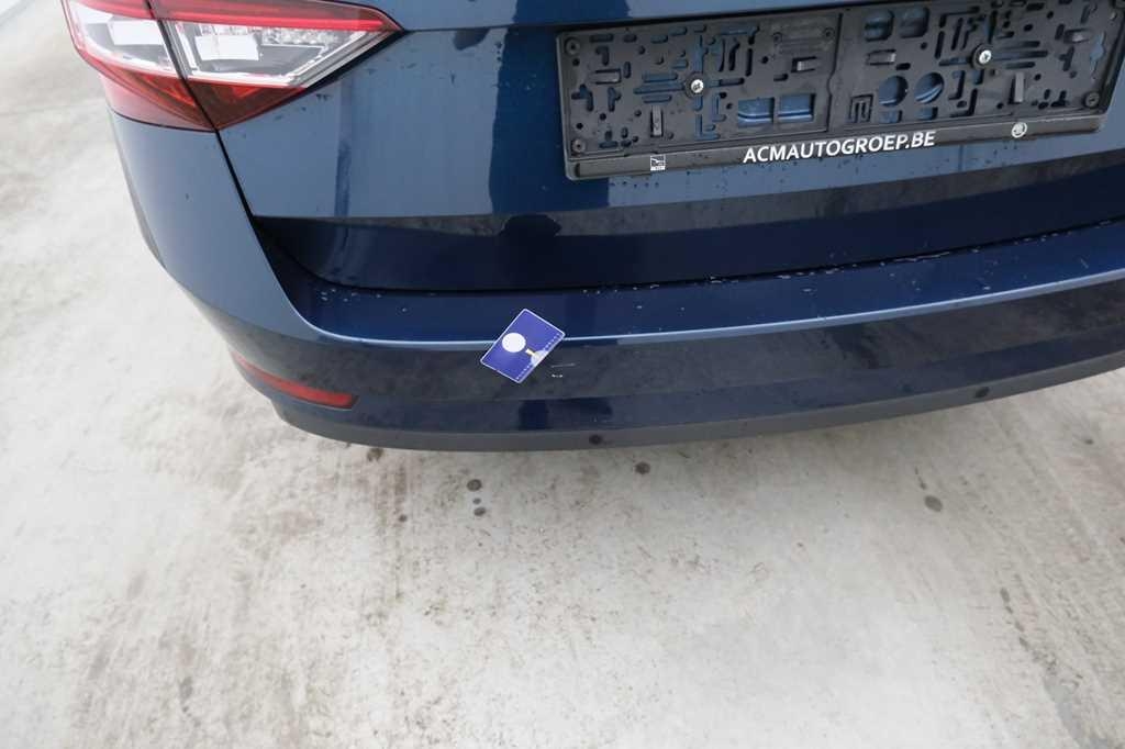 Skoda Superb Combi 2017 фото 19