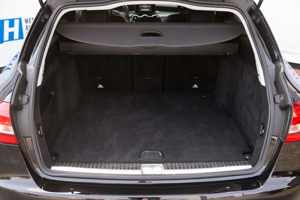 Mercedes-Benz C 200 Avantgarde 2016 photo 32