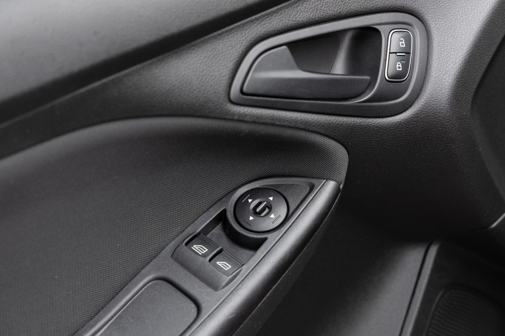 Ford Focus S 2018 фото 9