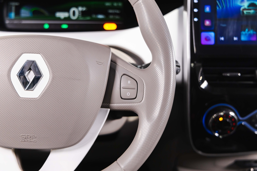 Renault Zoe 2018 photo Renault Zoe 2018 photo 15
