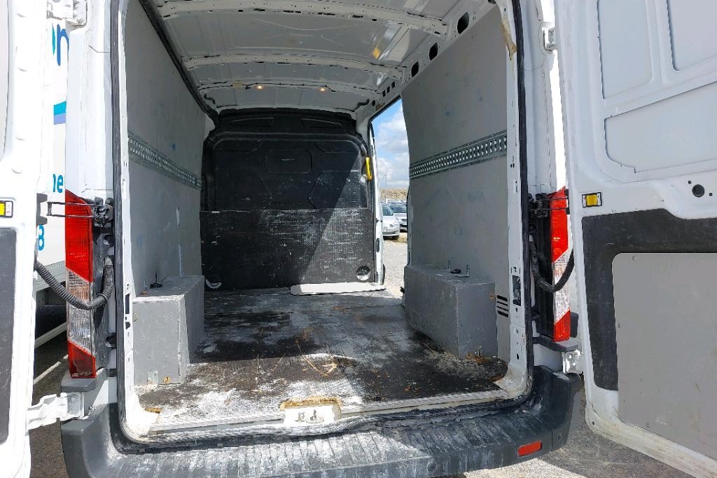 Ford Transit 2018 photo 22