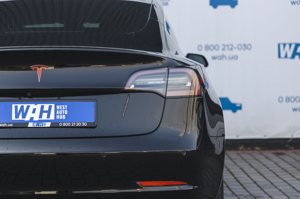 Tesla Model 3 2018 фото 11