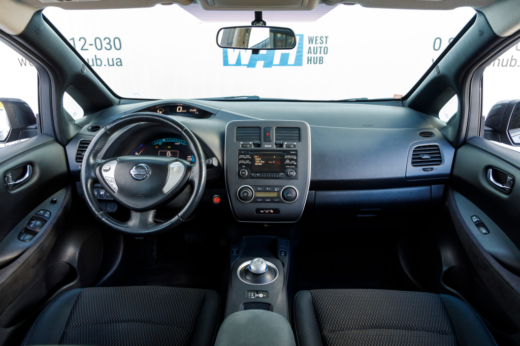 Nissan Leaf S 2013 фото 12