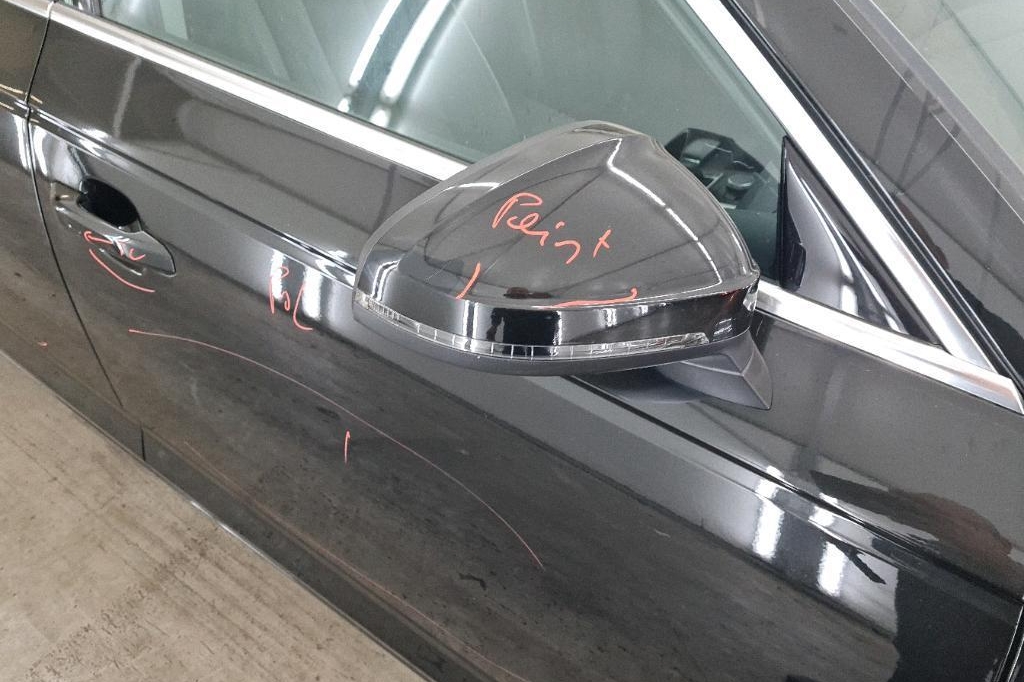 Audi A4 Avant 2018 фото 12