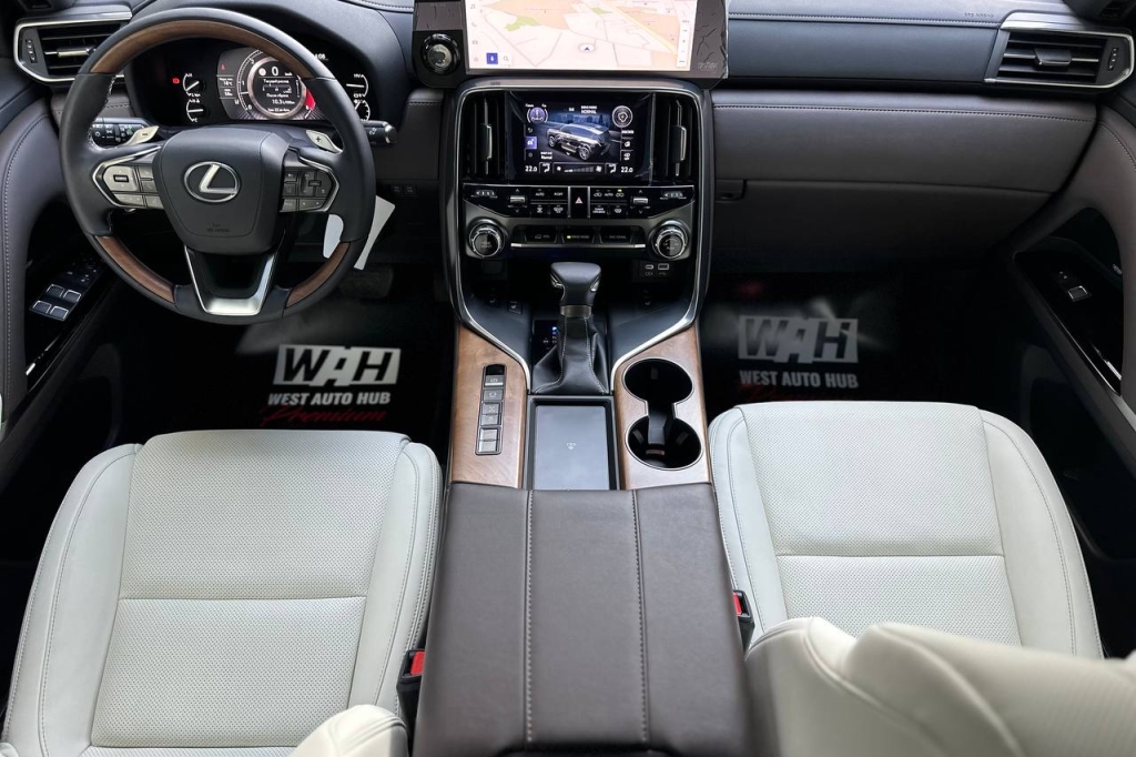 Lexus LX 500d 2022 фото 19