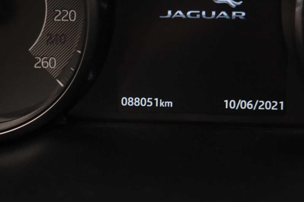 Jaguar E-Pace 2018 photo 7