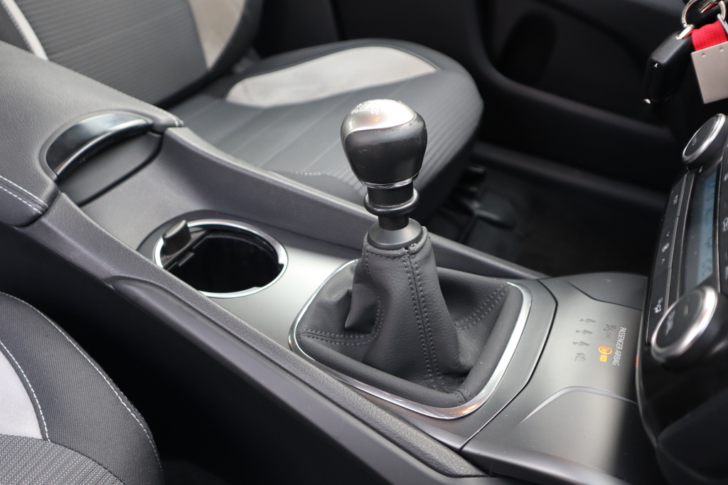 Toyota Avensis фото 14