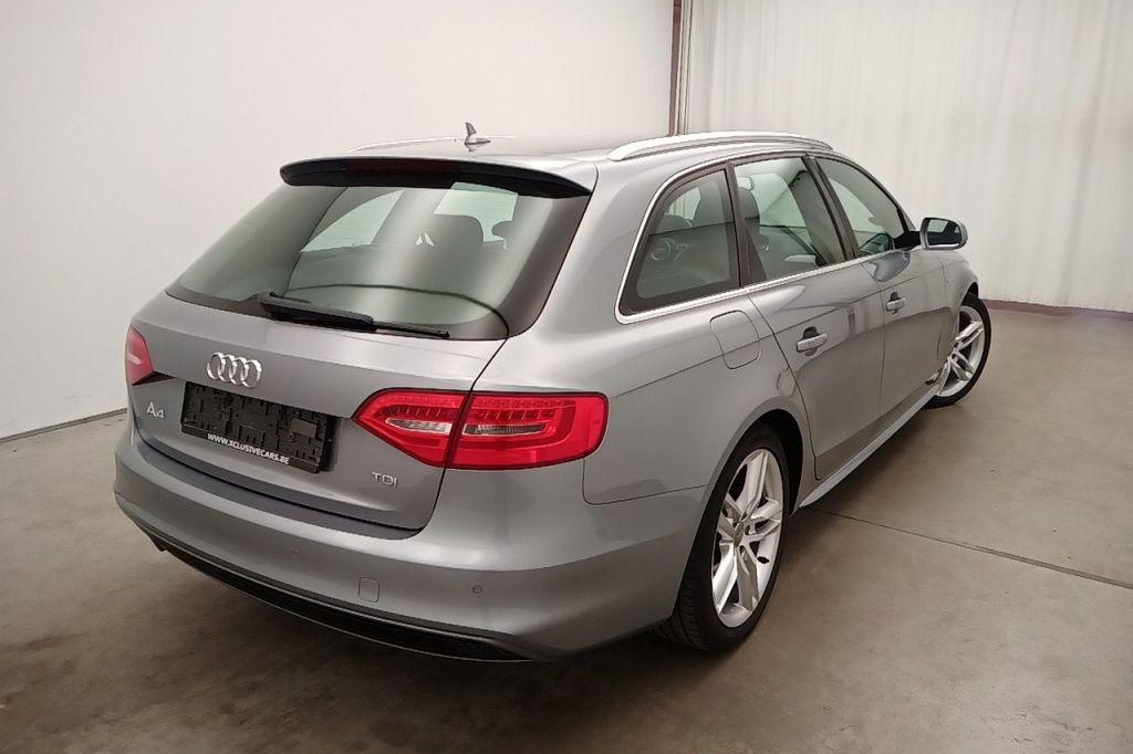 Audi A4 Avant 2015 фото 4