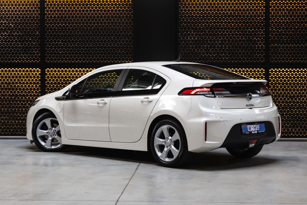 Opel Ampera 2011 фото 14