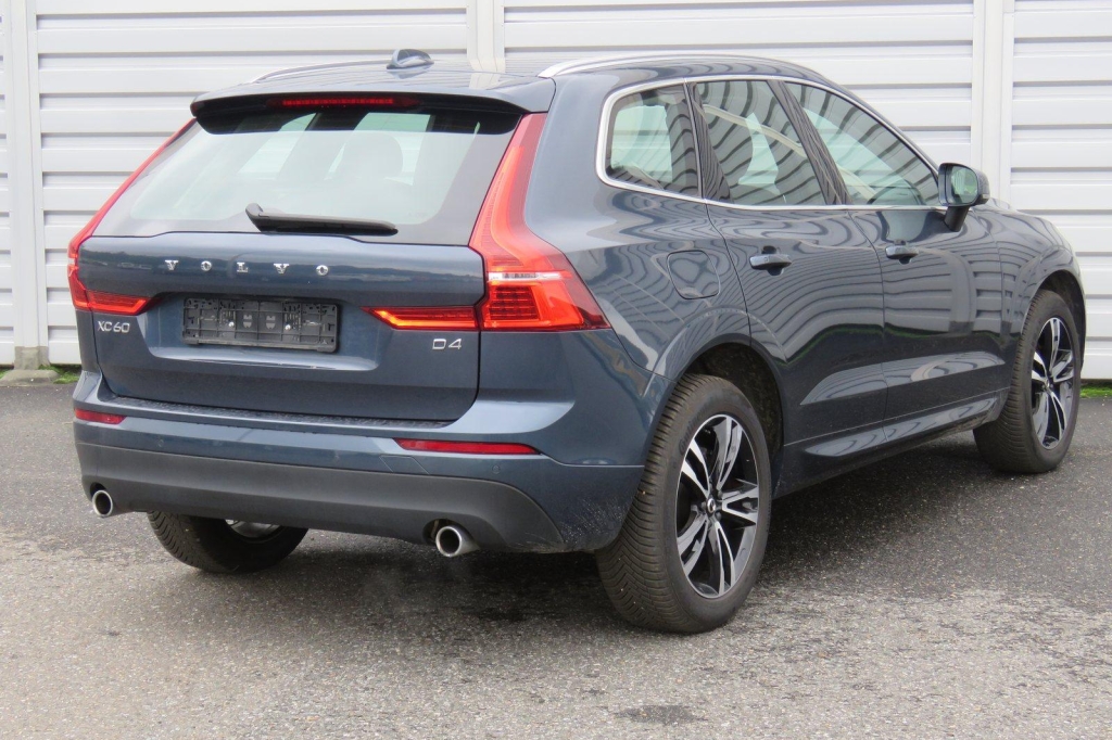 Volvo XC60 2020 фото 5