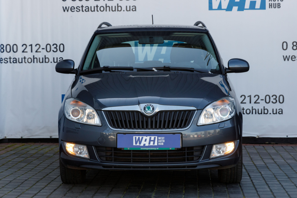 Skoda Fabia 2011 фото 1
