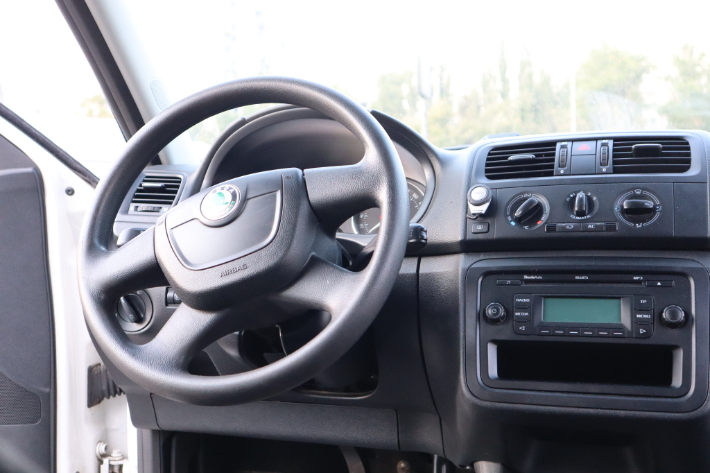 Skoda Roomster 2010 photo 22