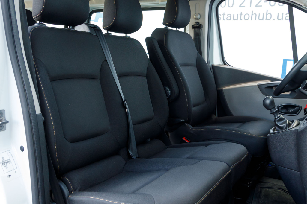 Renault Trafic пасс. 2015 фото 17