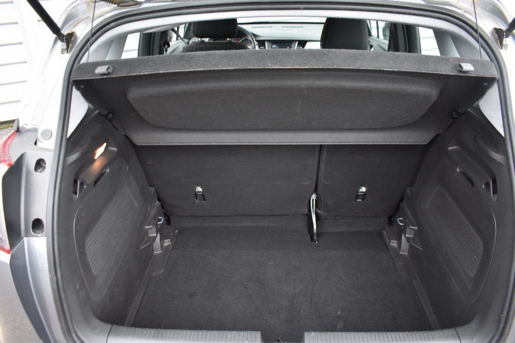 Opel Crossland X 2019 photo 2