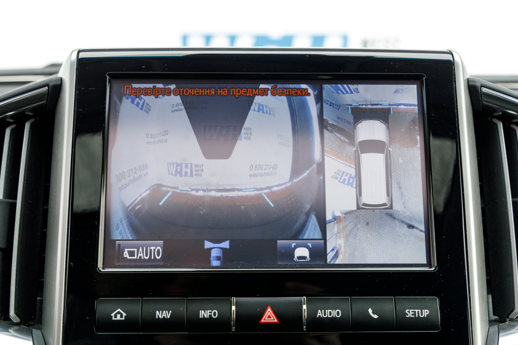 Toyota Land Cruiser 200 2018 photo 9