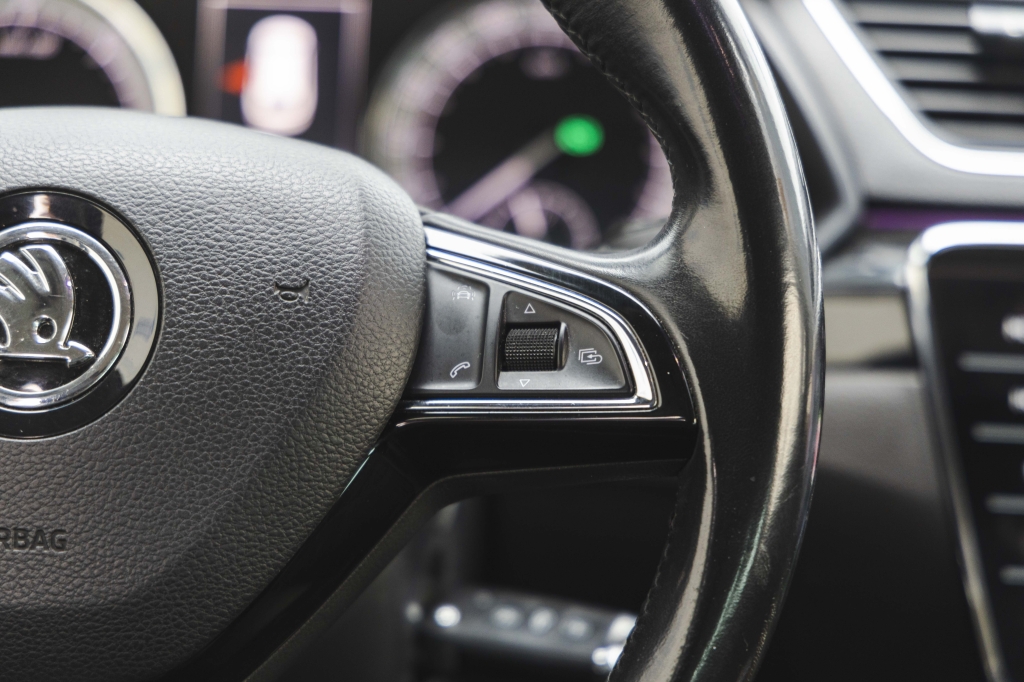 Skoda Superb Laurin&Klement 2016 фото 15