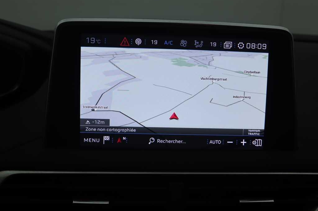 Peugeot 5008 2018 фото 3