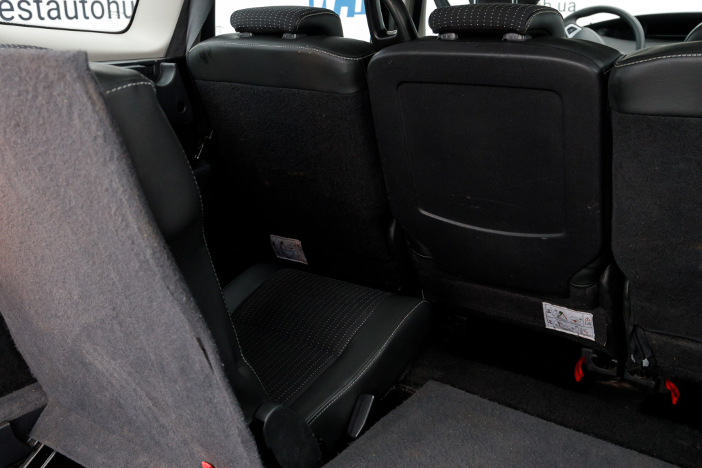 Renault Grand Scenic photo 21