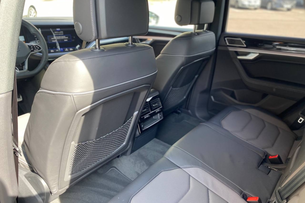 Volkswagen Touareg PLATINUM 2022 photo 15