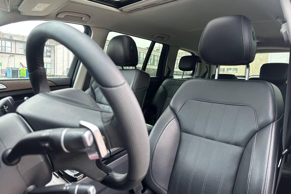Mercedes-Benz GLS-Class 350d 2018 фото Mercedes-Benz GLS-Class 350d 2018 фото 13