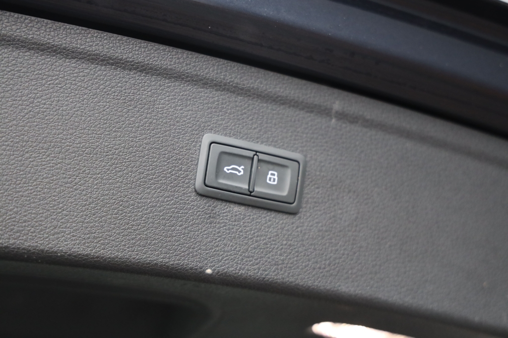 Audi Q5 2017 фото 36