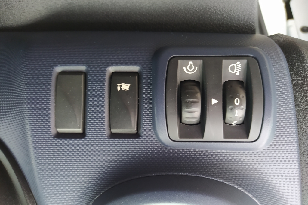 Opel Vivaro фото 14