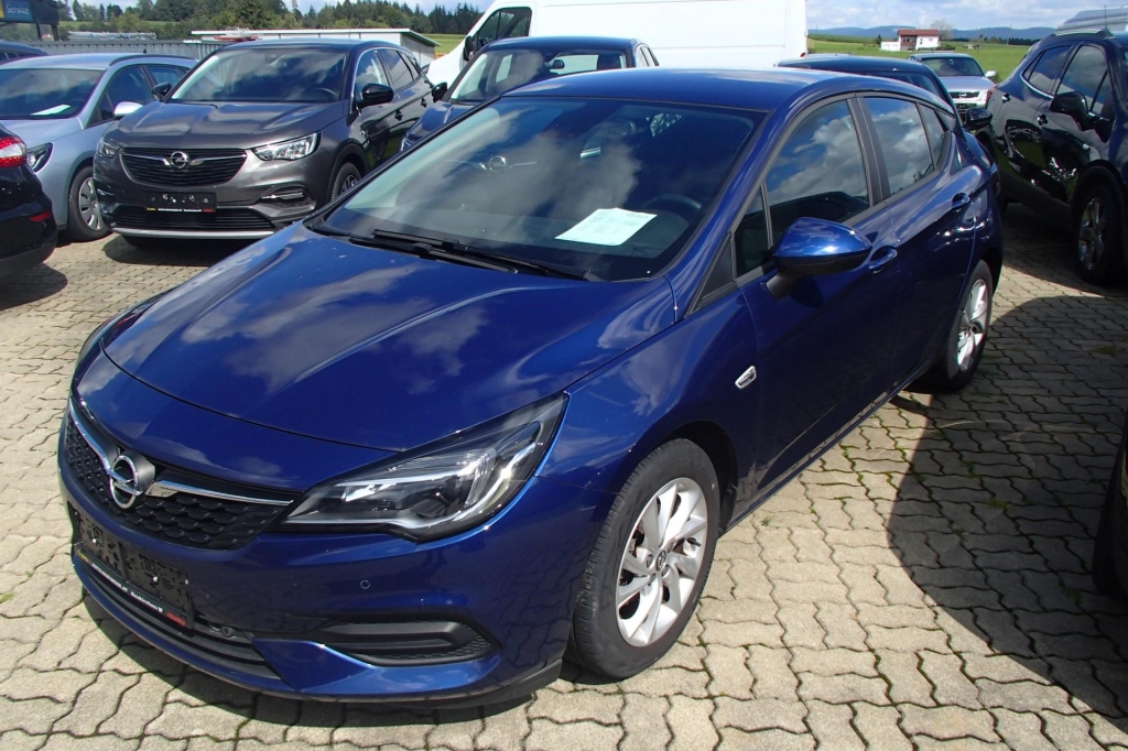Opel Astra 2020 фото 3