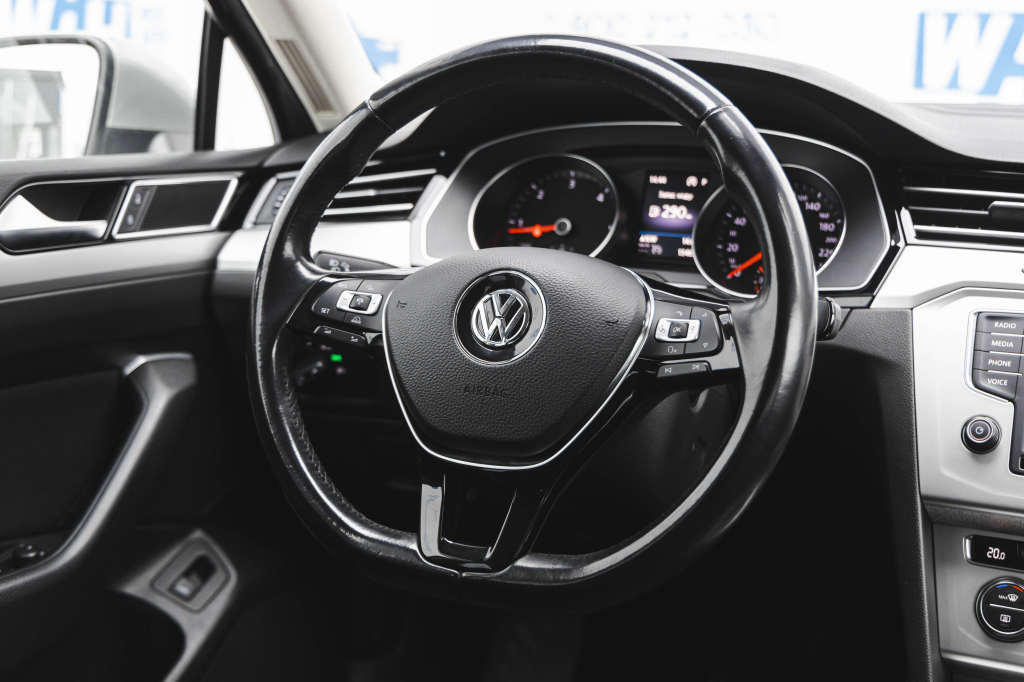 Volkswagen Passat 2016 photo 19