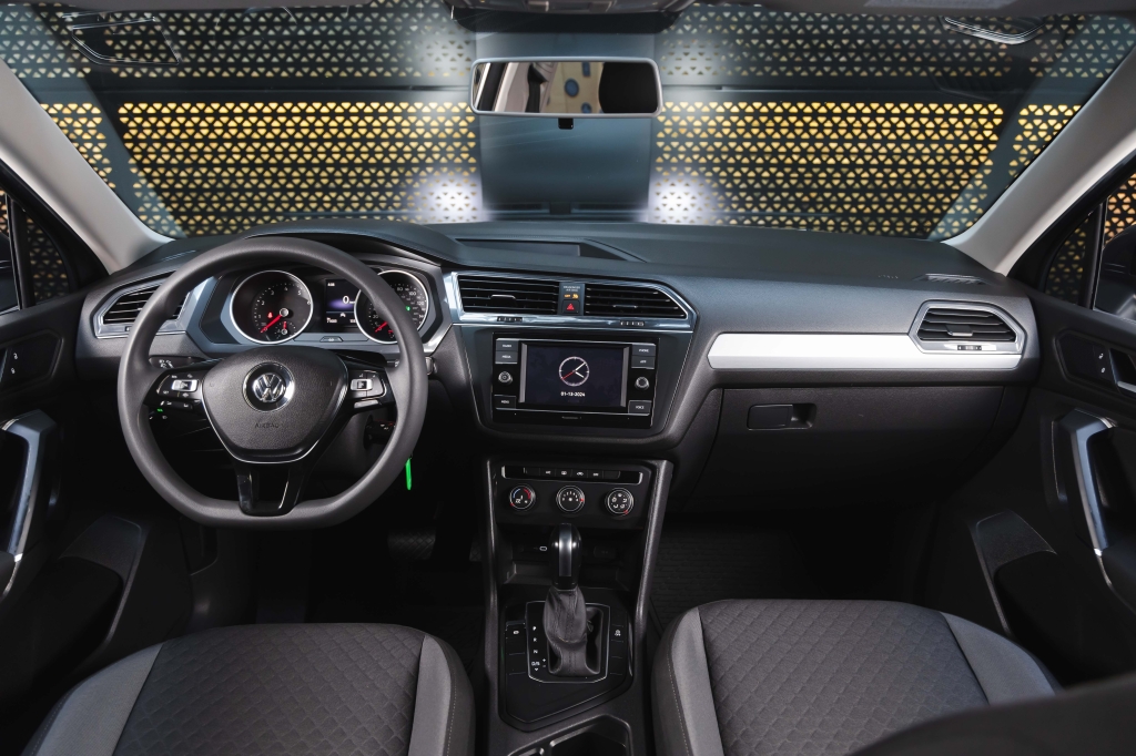 Volkswagen Tiguan S 2019 photo 24
