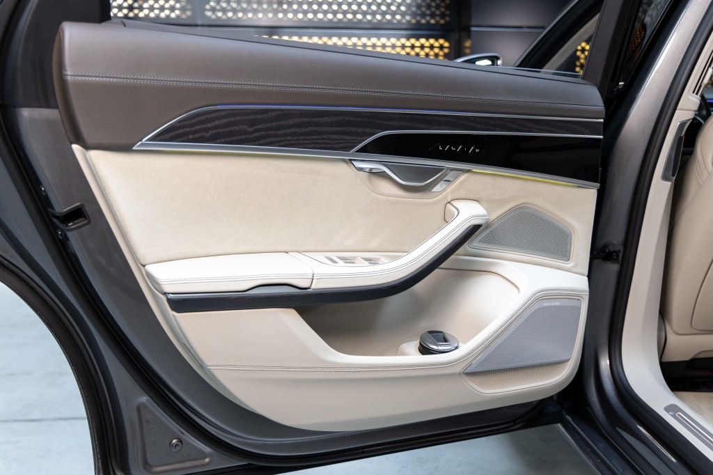 Audi A8 L 2018 фото Audi A8 L 2018 фото 34